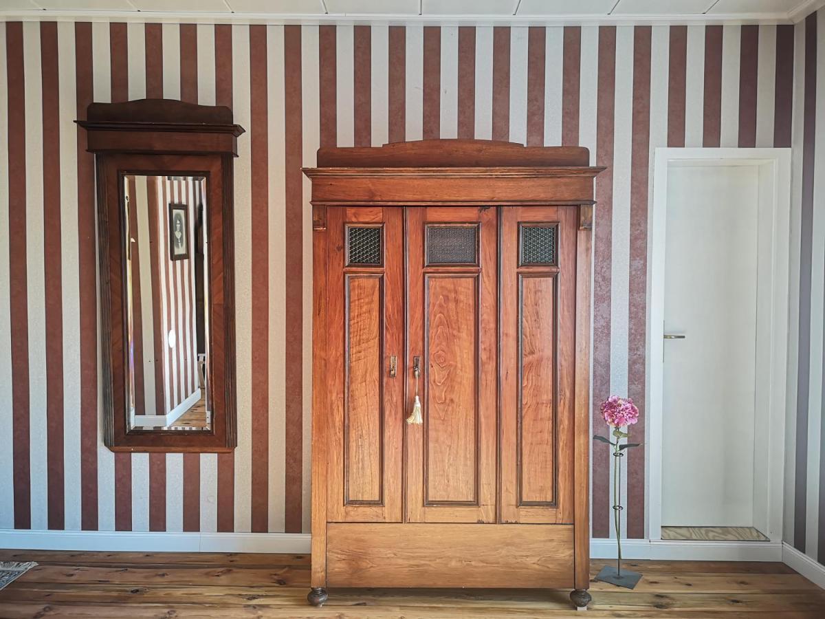 Bed and Breakfast Am Lindenplatz Crinitz Exterior foto
